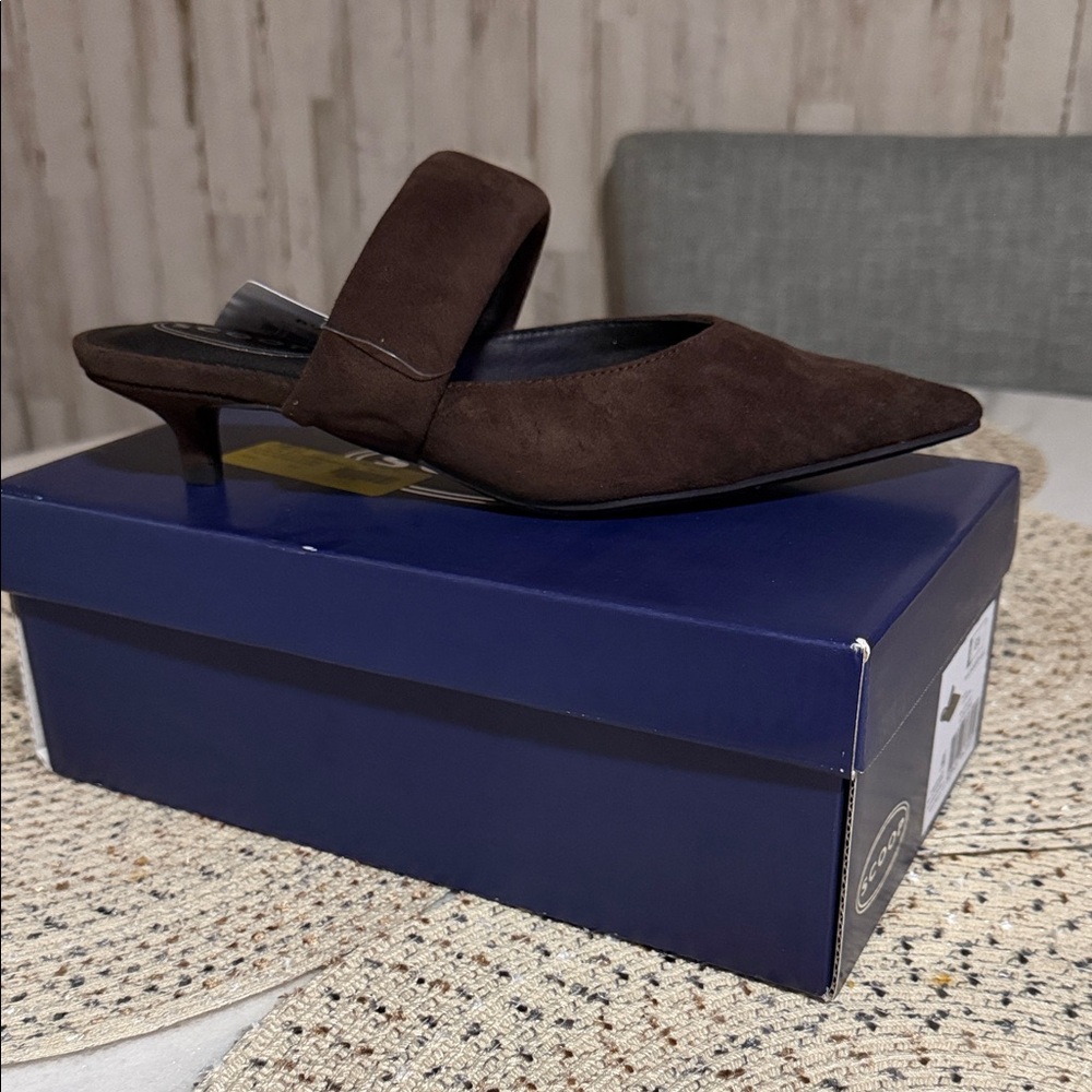 Scoop Woman Kitten Heels 👠 8.5